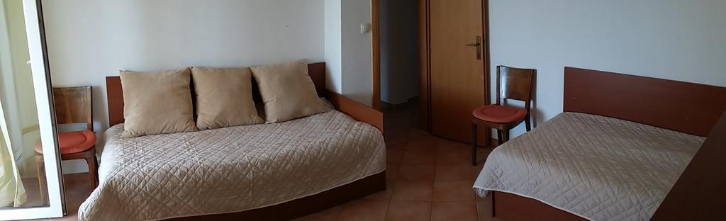 Villa Tina 罗戈兹尼察 外观 照片