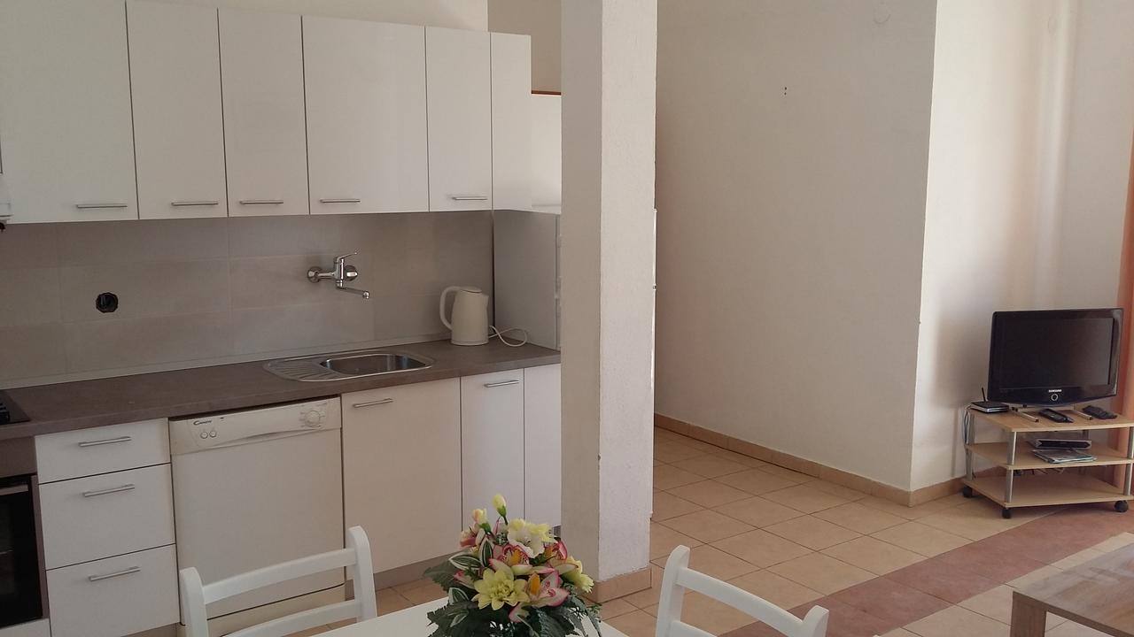 Villa Tina 罗戈兹尼察 外观 照片
