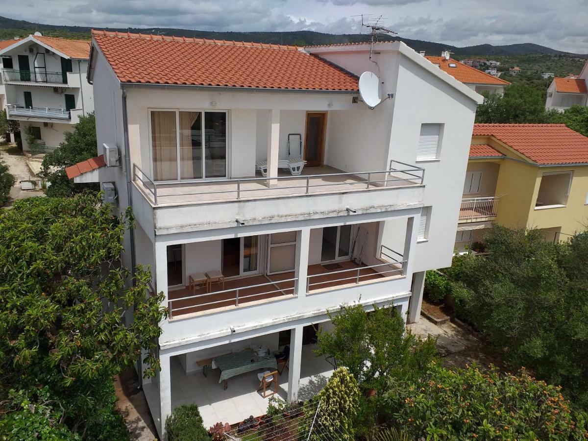 Villa Tina 罗戈兹尼察 外观 照片